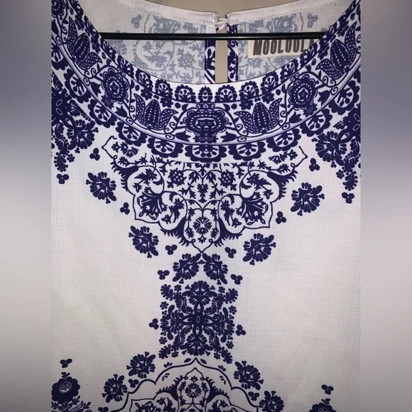 Mooloolaba crop top tshirt - Picture 3 of 10